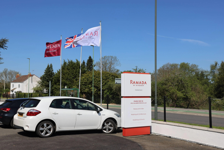 Ramada by Wyndham Cheltenham photo 10