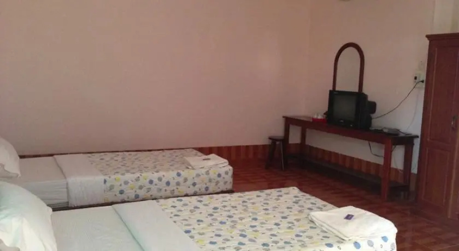 Si Amphone Hotel
