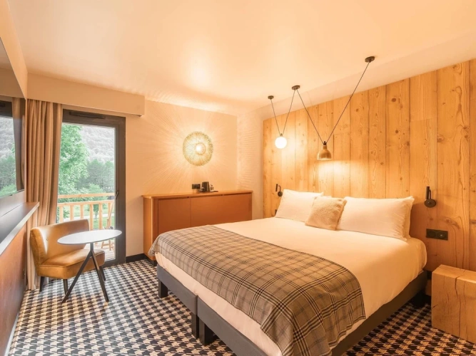 Standard Quadruple room with balcony and with land view