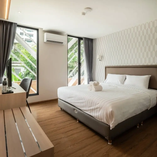 Superior Double room with city view