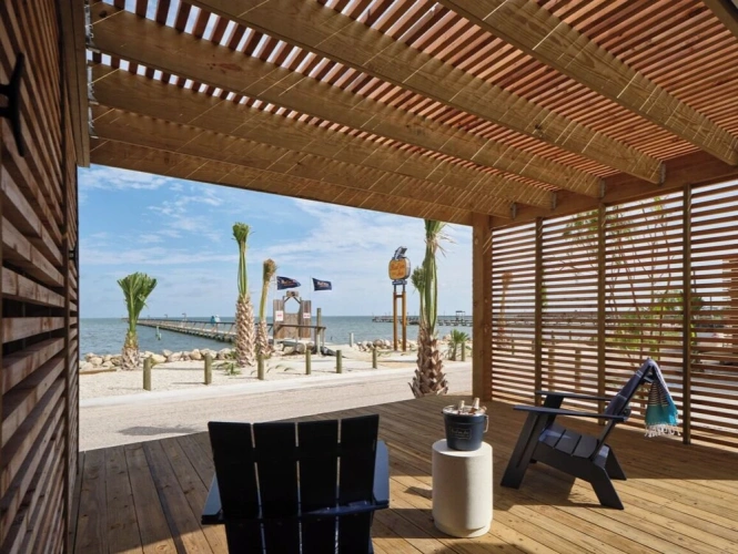 Standard Double room with water view