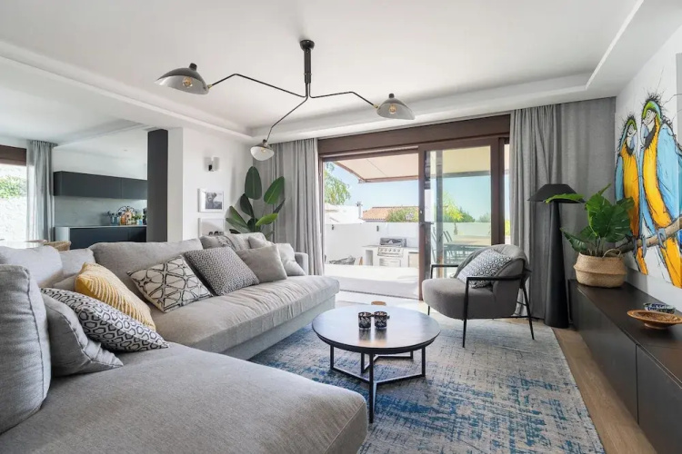 Luxury House With Private Heated Pool in Nerja!