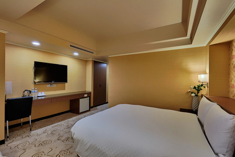 Good Life Hotel