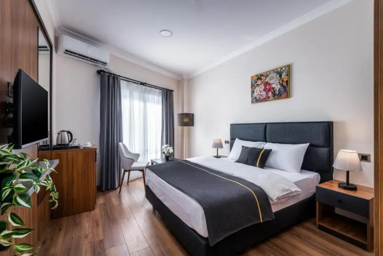 Sh Hotel Business