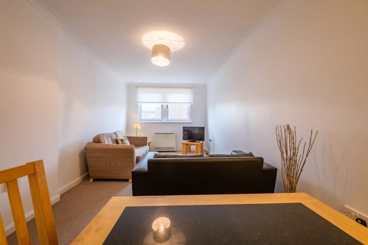 Station Apartment