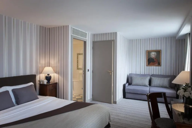 Deluxe Family room