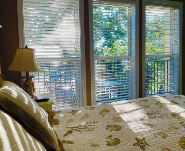 123 Beau Clair - Beachside Townhome With Balcony and Pool in Long Beach