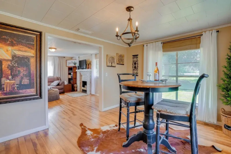 Rusk Retreat w/ Fire Pit, Grill & Countryside View