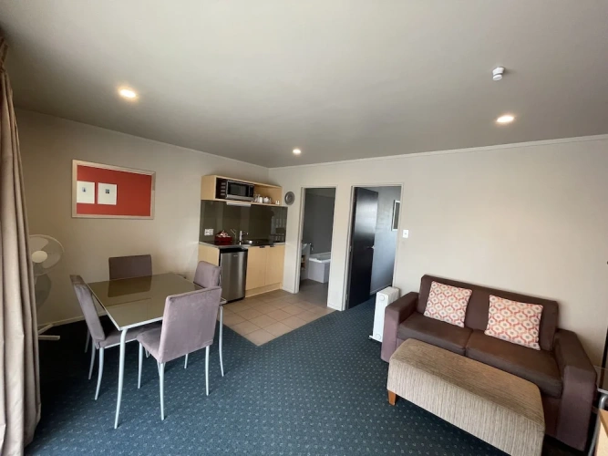 1 Bedroom Standard Suite