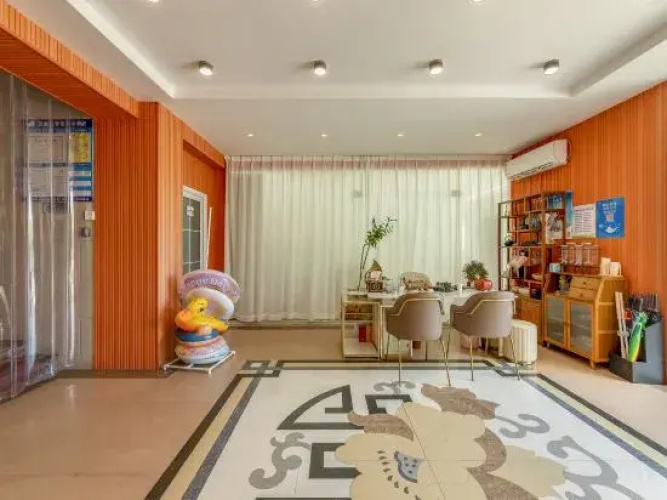 Holiday Kangaroo Homestay (Beihai Silver Beach Branch)