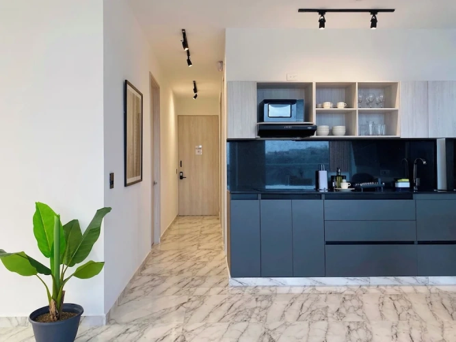 3 Bedrooms Apartment