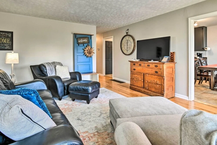 3 Bedrooms Cottage