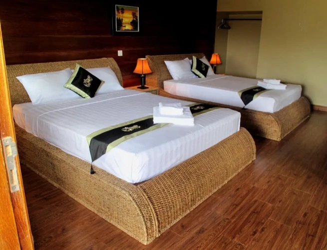 1 Bedroom Family Bungalow with garden view