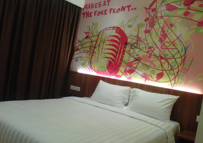 Front One Hotel Purwodadi