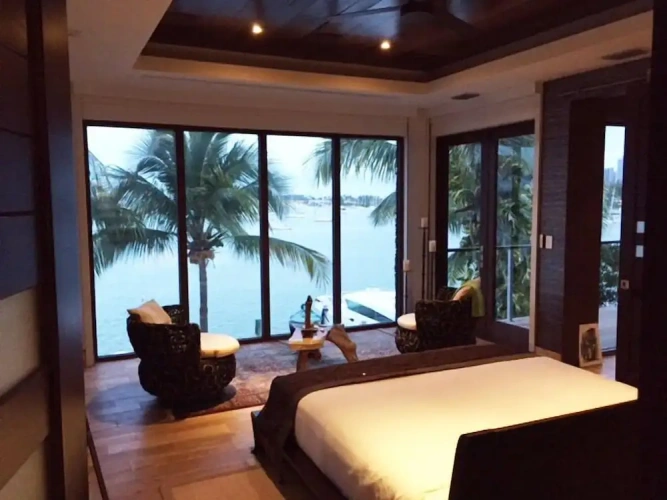 5 Bedrooms Luxury Villa with ocean view