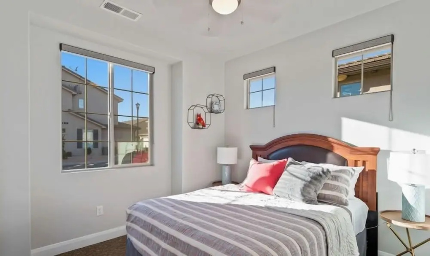 Viva Casita 4 Bedroom Apts by Redawning