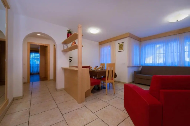 2 Bedrooms Apartment