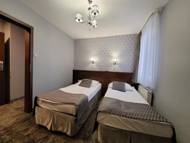 Standard Double Suite