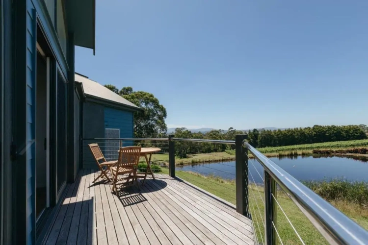 1 Bedroom Apartment with balcony and with view