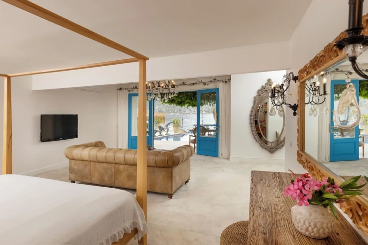 Signature Suite