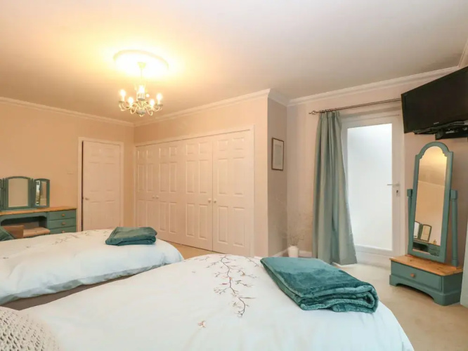 Brundall House