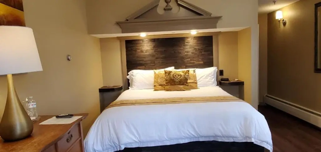 Deluxe Double Suite