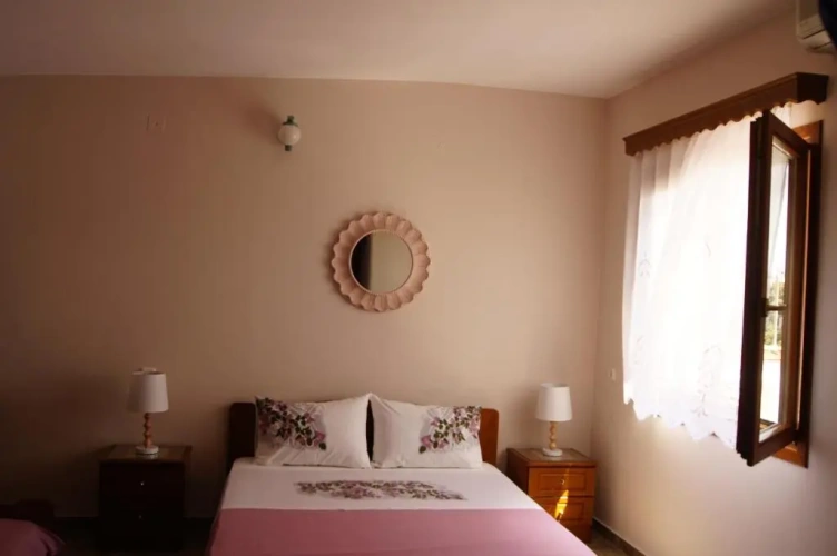 Studio with balcony and with sea view