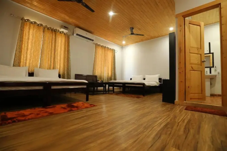 Le Roi Floating Huts & Eco Rooms