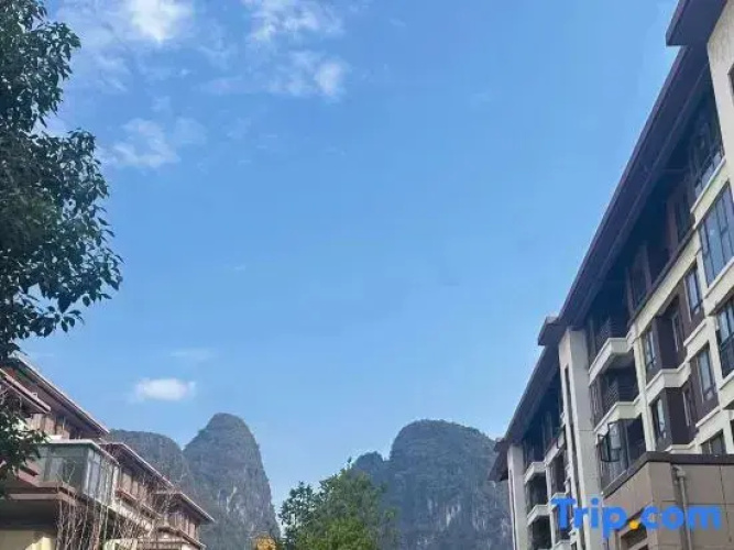 Yangshuo Riverside Villa