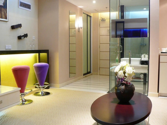 Nanning Champs Elysees Hotel