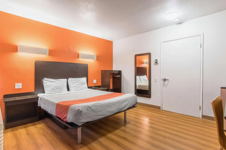 Econo Lodge Bakersfield