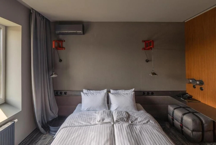 Design Hotel Road