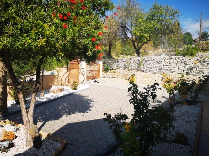 3 Bedrooms Cottage