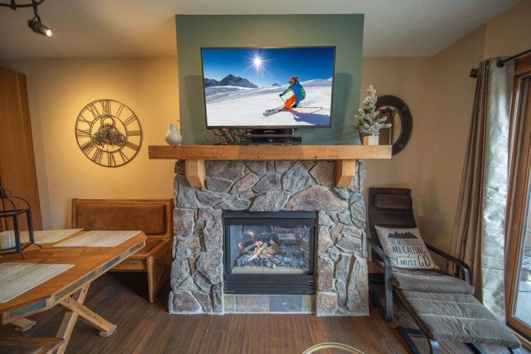 Red Hawk Lodge 2270
