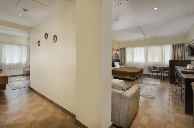 Kanzy Hotel
