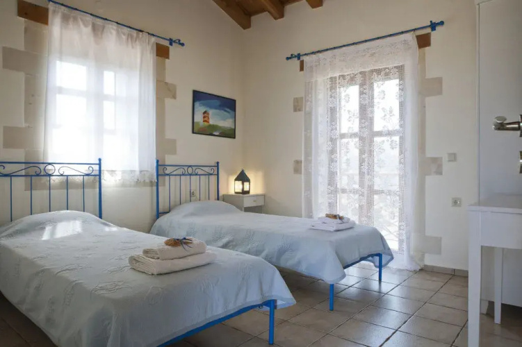2 Stone Villas And Their Views At Arodamos