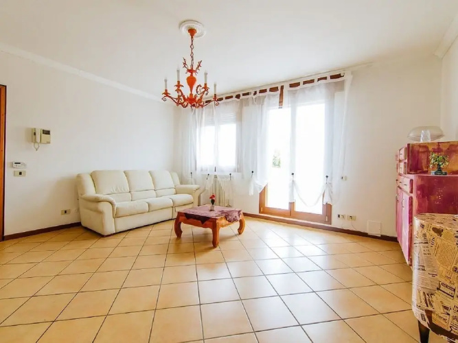 Romy charmy flat