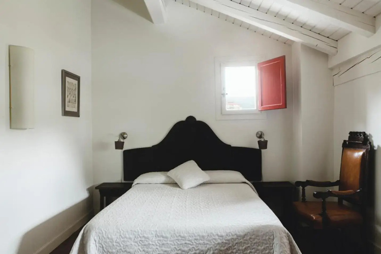 Hotel IRARAGORRI-ETXEA