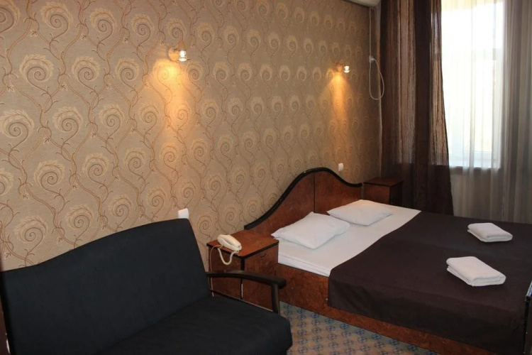 BY Universal Hotel