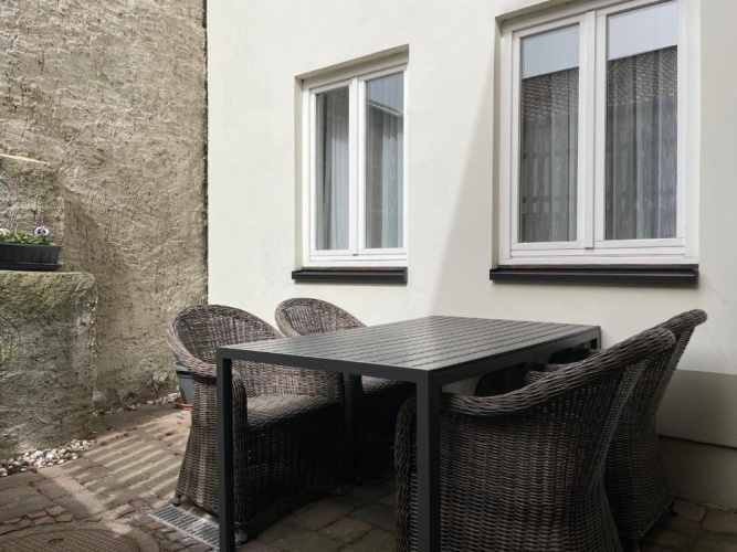 1 Bedroom Apartment