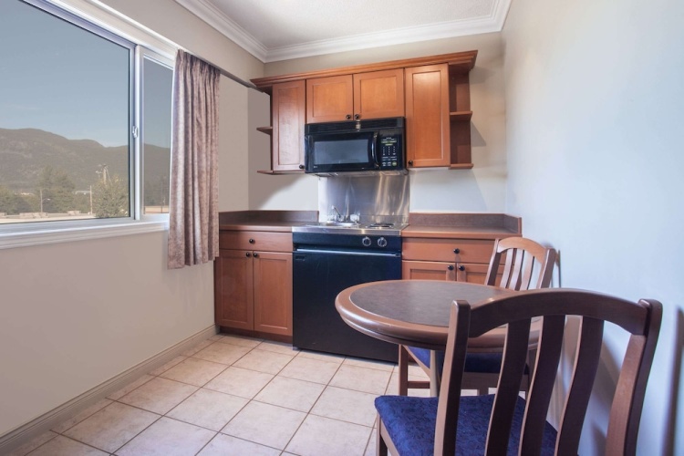 Super 8 By Wyndham Castlegar photo 17