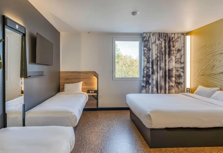 Standard Quadruple room
