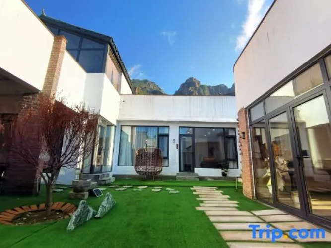 YeeMoo Guesthouse