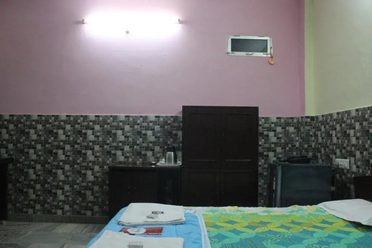 Hotel Kanishka