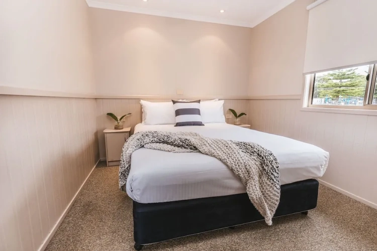 2 Bedrooms Deluxe Suite with water view