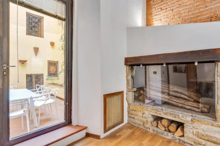 3 Bedrooms Apartment