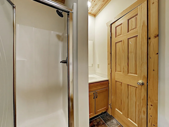 1876 Mars Hill - 5 Br Home