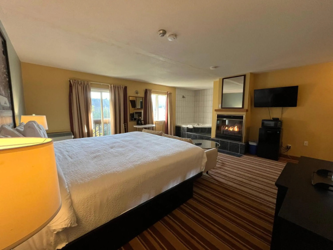 Jolly Roger Inn Resort