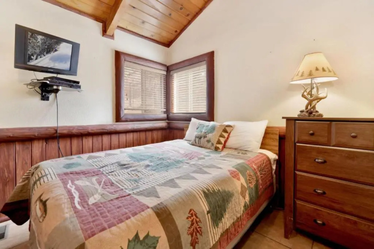 Bear Tracks #2020 by Big Bear Vacations