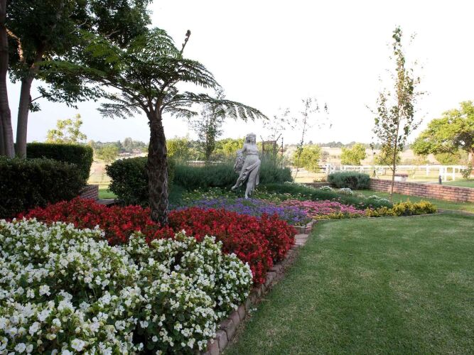 Owls Loft Guest House Over view